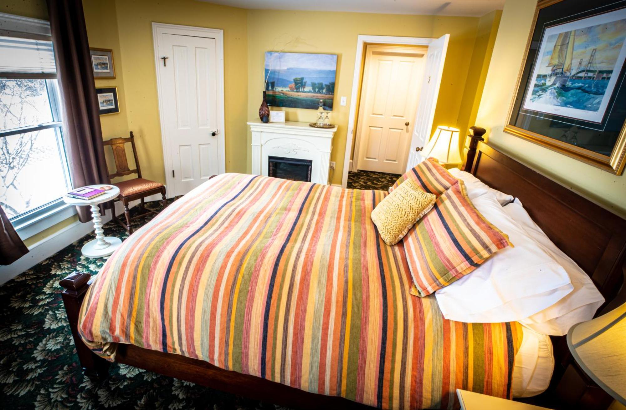 ساوغاتوك Twin Oaks Inn المظهر الخارجي الصورة