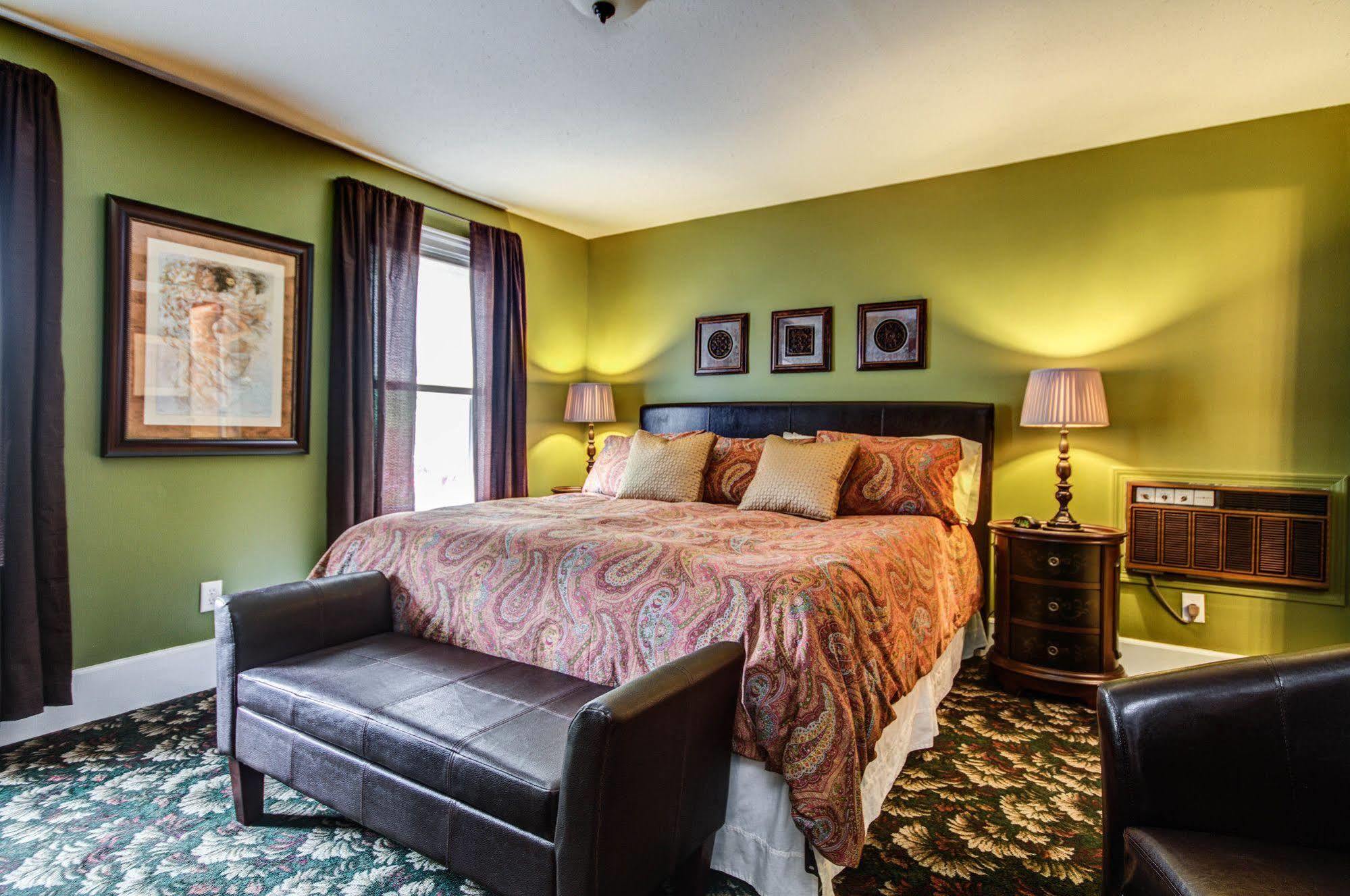 ساوغاتوك Twin Oaks Inn المظهر الخارجي الصورة